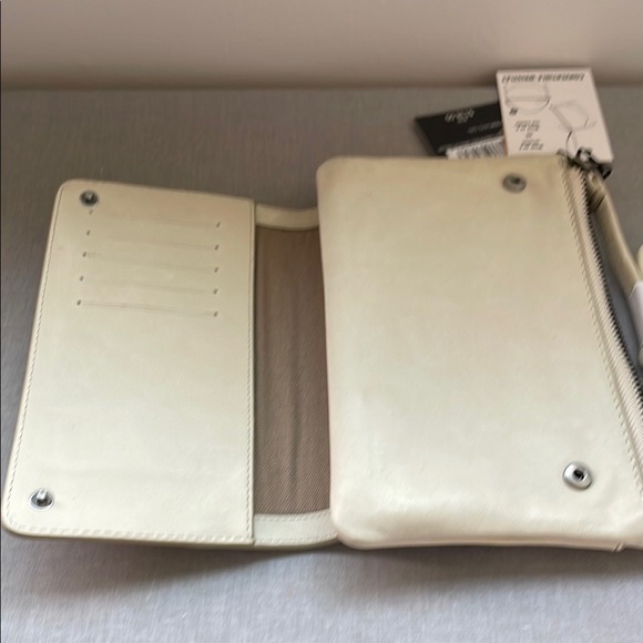 Frye Women's Melissa Convertible Wristlet Wallet - Picture 5 of 14